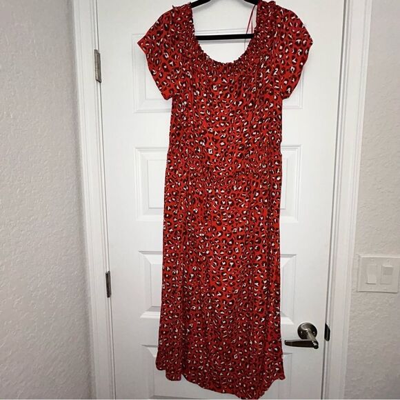 A New Day Animal Print Smocked Short Sleeve Midi Dress - Picture 4 of 11